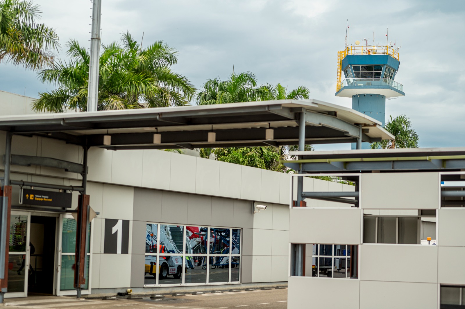 JetSMART celebra su primer vuelo entre  Cartagena y Lima