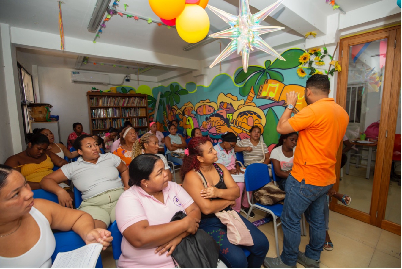 Aeropuerto Internacional Rafael Núñez impulsa formación y liderazgo femenino en comunidades vecinas